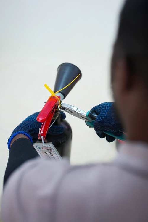 Fire Extinguisher Servicing service in Dubai by Delight IFM
